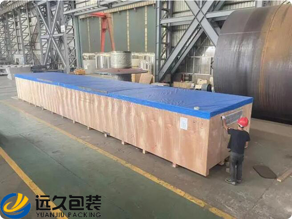 包裝木箱的設(shè)計(jì)考慮設(shè)備的重心和吊裝點(diǎn)是非常重要的